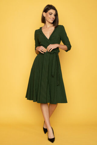 Πράσινο καρό κλος φόρεμα, με κρουαζέ μπούστο και 3/4 μανίκια, ιδανικό για καθημερινές εμφανίσεις, με ελαφρώς φουντωτά μανίκια και μήκος μέχρι το γόνατο.