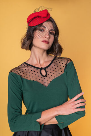 Kουάφ - καπέλο αγγλικού στυλ, σε κόκκινο χρώμα με φιόγκο και μαύρο δίχτυ για ένα ρομαντικό outfit!