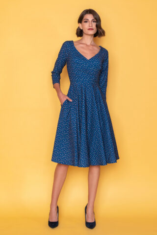 Μπλε 50s midi φόρεμα vintage με 3/4 μανίκια, σε μεσάτη γραμμή, με κρουαζέ λαιμουδιά και κλος φούστα μέχρι το γόνατο, ιδανικό για όλες τις ώρες!
