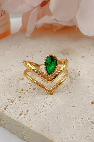 Vintage δαχτυλίδι από ατσάλι, σε σχμήμα V και πράσινη πέτρα, πλάτους 2cm σε χρώμα χρυσό.