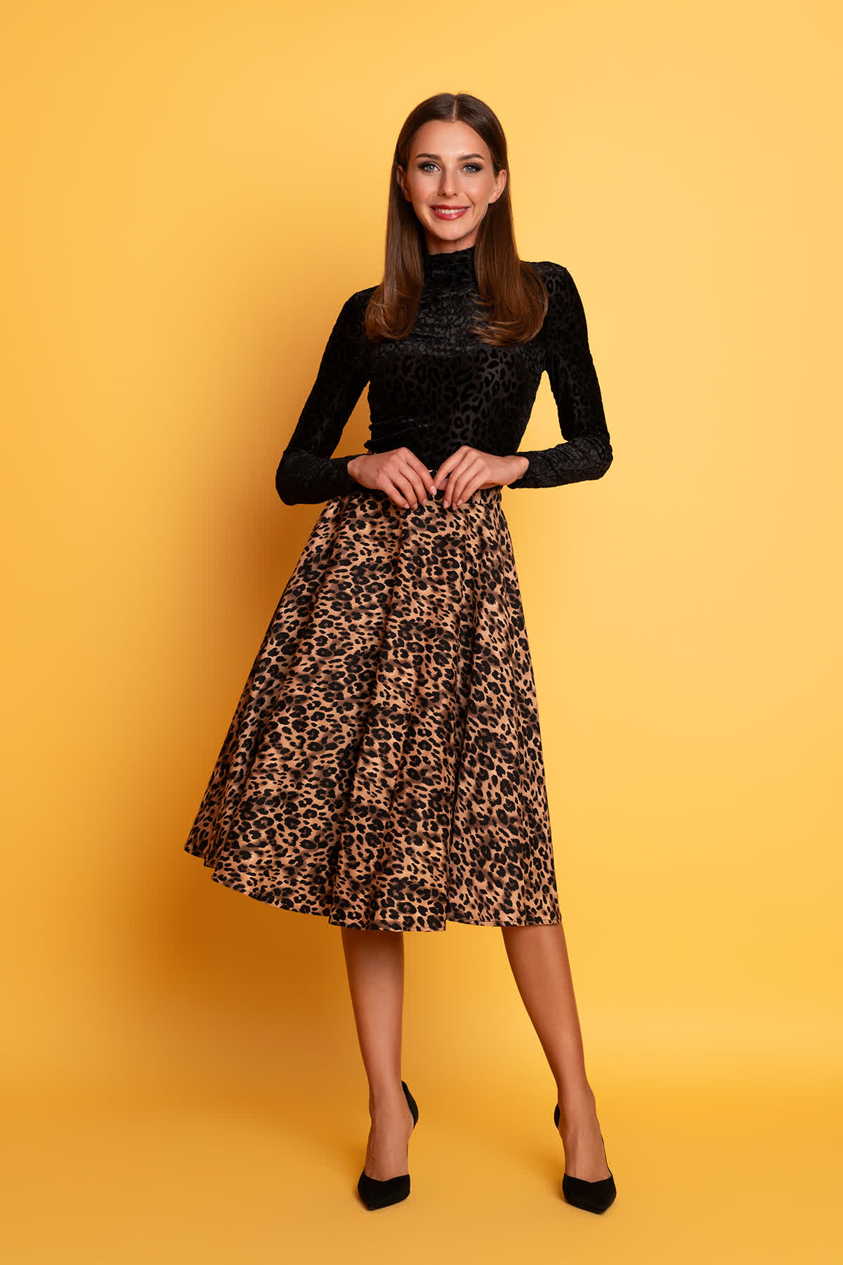 50s-animal-print-klos-fousta-1 Μίντι ψηλόμεση κλος φούστα, με animal print, από βαμβακερό ύφασμα, με τσέπες, για να δημιουργήσετε ένα ξεχωριστό look για καθημερινές ή πιο επίσημες εφανίσεις!