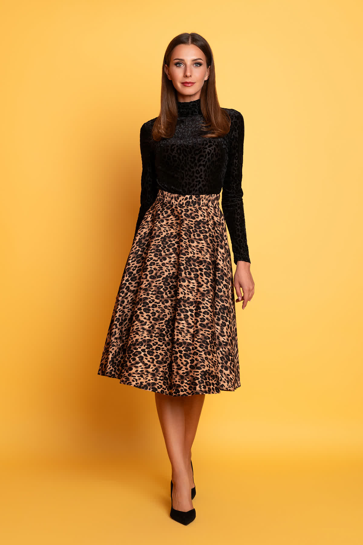 50s-animal-print-klos-fousta-2 Μίντι ψηλόμεση κλος φούστα, με animal print, από βαμβακερό ύφασμα, με τσέπες, για να δημιουργήσετε ένα ξεχωριστό look για καθημερινές ή πιο επίσημες εφανίσεις!