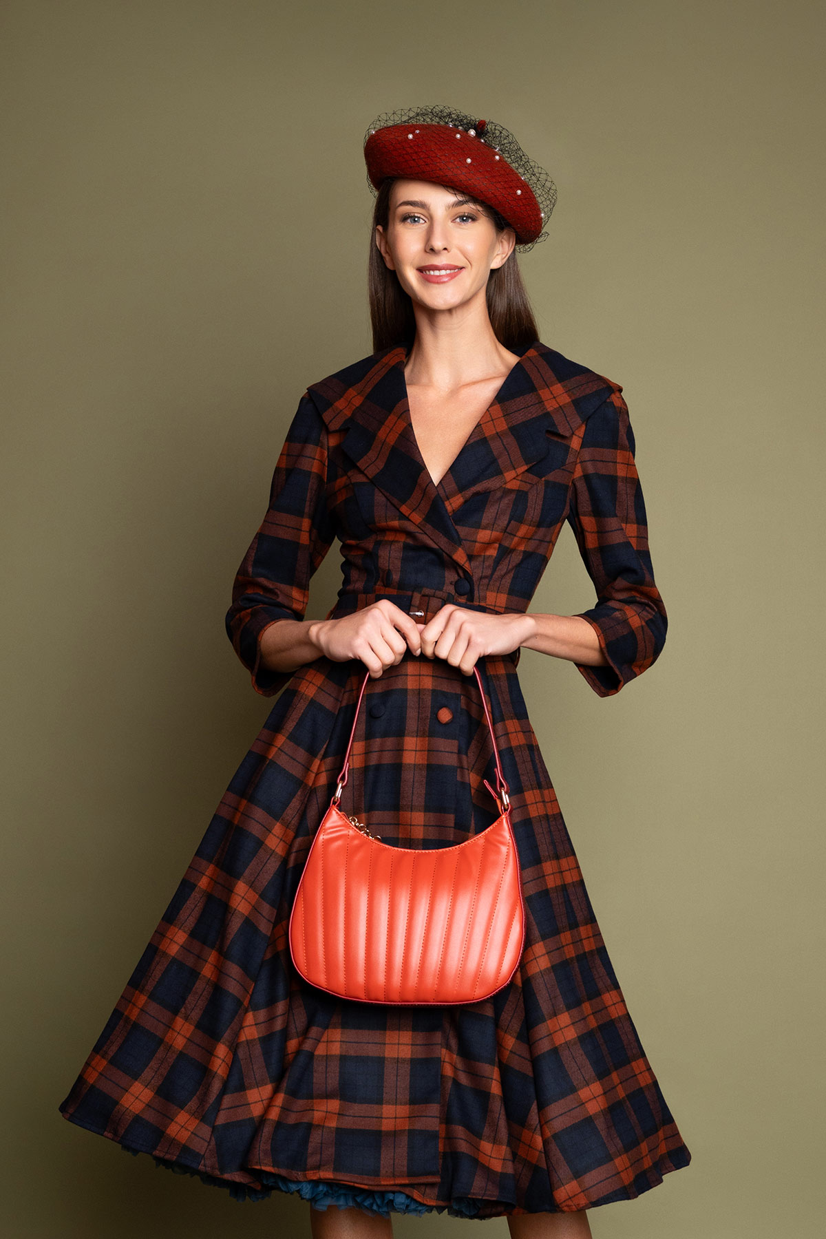 kapitone-terracotta-tsanta-5